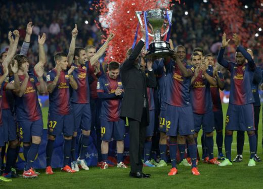 IMAGINEA ZILEI pe Nou Camp, la petrecerea campionilor de la Barcelona! Ipostaza in care a fost surprins Messi! FOTO_3