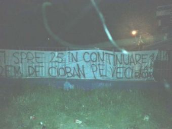 
	&quot;3 ani de libertate!&quot; Un nou MESAJ DUR al fanilor dupa condamnarea lui Gigi Becali! Ce banner au afisat in Ghencea:
