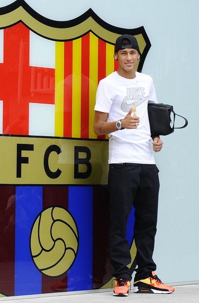 Neymar Day in Barcelona | Brazilianul a fost prezentat oficial! Nou Camp a fost plin, fanii au inventat deja un cantec! Declaratie NEBUNA a lui Neymar despre Messi:_11