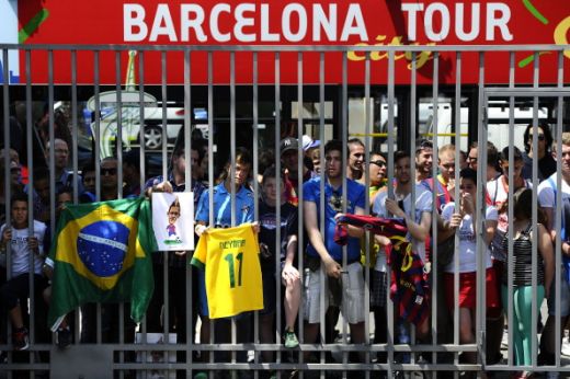 Neymar Day in Barcelona | Brazilianul a fost prezentat oficial! Nou Camp a fost plin, fanii au inventat deja un cantec! Declaratie NEBUNA a lui Neymar despre Messi:_14