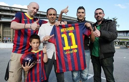 Neymar Day in Barcelona | Brazilianul a fost prezentat oficial! Nou Camp a fost plin, fanii au inventat deja un cantec! Declaratie NEBUNA a lui Neymar despre Messi:_3