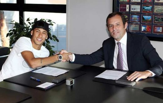 Neymar Day in Barcelona | Brazilianul a fost prezentat oficial! Nou Camp a fost plin, fanii au inventat deja un cantec! Declaratie NEBUNA a lui Neymar despre Messi:_23