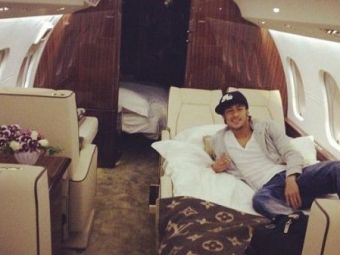 
	GENIAL! Neymar a primit un ajutor neasteptat cand a SEMNAT cu Barca! Unul dintre cei mai mari fani de la Real i-a dat avionul sau PRIVAT!
