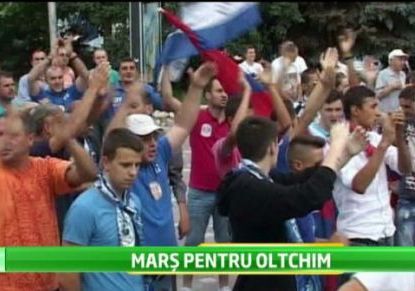 
	Situatia dramatica de la Oltchim a scos lumea pe strazi! Peste 100 de fani au cerut ajutor pentru club: &quot;Nu lasati echipa sa moara&quot; VIDEO
