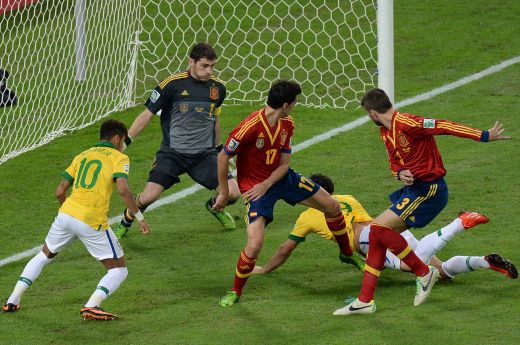 LIVE BLOG do Brasil | Furia Rosie a vazut rosu: FRED si Neymar au pus in genunchi campioana mondiala! Brazilia 3-0 Spania! VIDEO_62