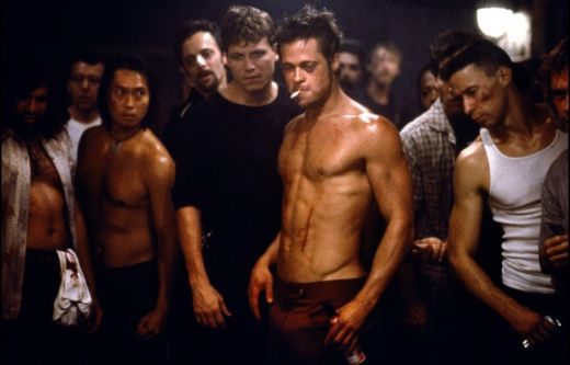
	SECRETUL lui Brad Pitt inainte de rolul vietii! Cum s-a MUTILAT superstarul de la Hollywood pentru Fight Club:
