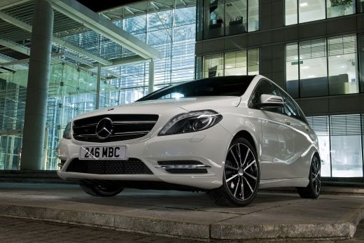 PREMIERA! Primul Mercedes cu motor de DACIA a fost lansat oficial! FOTO, vezi cum arata si cat costa:_4