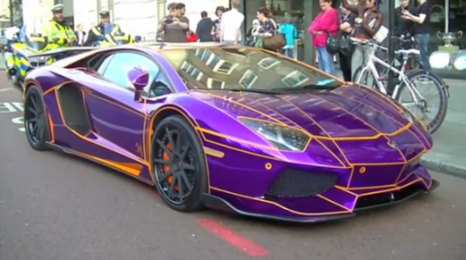 VIDEO Pedeapsa CRUNTA pentru milionarii din Londra! Ce pateste acest Lamborghini Aventador pentru ca nu avea numere de inmatriculare!