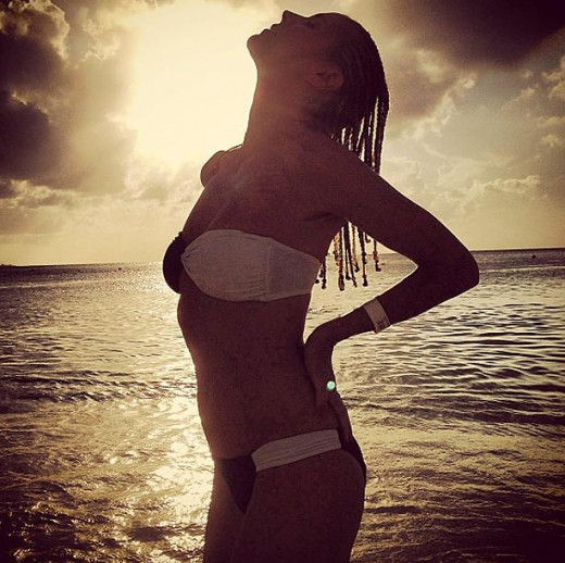 Vai de fundul ei! Heidi Klum s-a ars in soarele din Bahamas! Poza care face senzatie pe Facebook: Ouch! E cam mult pentru mine!_3