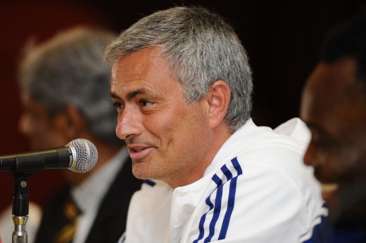 
	Oferta nebuna a lui Mourinho pentru un jucator de la Real!  Starul confirma: &quot;Mourinho ma vrea la Chelsea!&quot; LOVITURA data de portughez unei rivale din Anglia:
