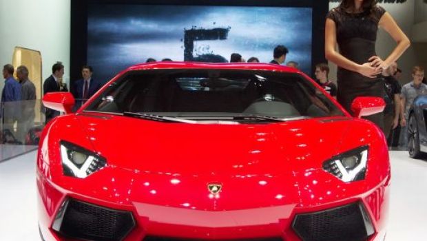 
	Cat costa in Romania o asigurare full-CASCO pentru un Lamborghini Aventador
