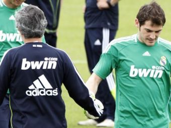 
	S-au CERTAT grav de tot, Mourinho l-a SCOS din echipa! Reactia lui Casillas cand a fost intrebat despre asta! Care e planul cand il vede pe Mourinho:
