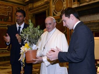 FOTO: Ziua in care Messi l-a cunoscut pe Papa! Jucatorii Italiei si Argentinei au mers la Vatican! Messi: &quot;O zi memorabila!&quot;