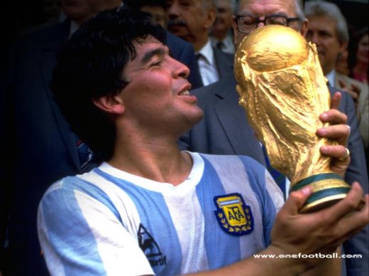 Maradona ii innebuneste pe argentinieni. Decizia increbila pe care a luat-o "El Pibe D'Oro"_2