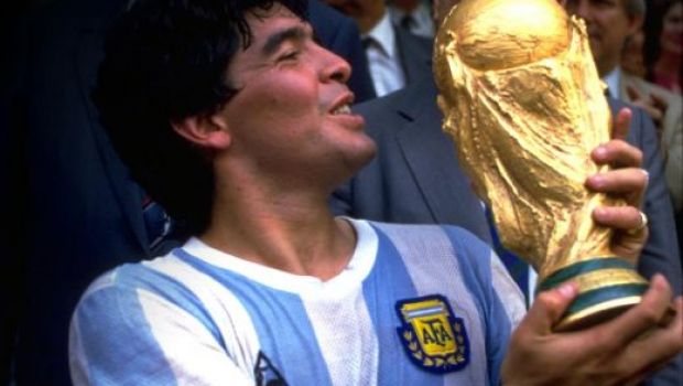 
	Maradona ii innebuneste pe argentinieni. Decizia increbila pe care a luat-o &quot;El Pibe D&#39;Oro&quot; 
