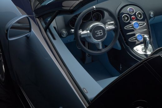 FOTO Un nou Bugatti Veyron face RAVAGII in buzunarele miliardarilor! Francezii au dedicat modelul unui pilot LEGENDAR! Cum arata:_4