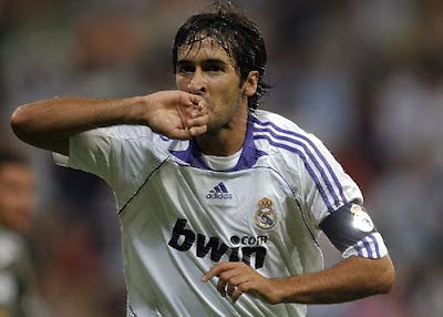 Raul Gonzalez Real Madrid Santiago Bernabeu