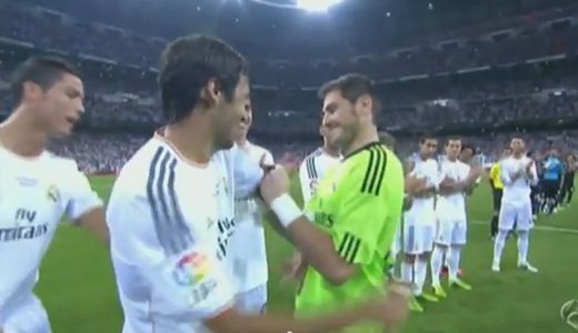 GESTUL magic facut de Iker Casillas la Trofeul Bernabeu! Ronaldo si-a cedat numarul 7 intr-un spectacol de vis! VIDEO_2