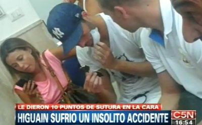 Higuain si-a "rupt" fata! Medicii au folosit ZECE copci pentru a-i inchide rana! Primele imagini cu accidentul argentinianului_10