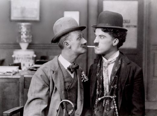 BLESTEMUL numelui Chaplin: "Imi doresc sa fi luat numele mamei mele!" Cariera INCREDIBILA aleasa de nepotul lui Charlie! Vezi cu ce se ocupa:_3