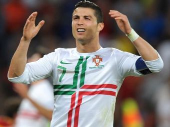 
	Ronaldo a fost UMILIT! Cel mai urat moment pentru un jucator de fotbal! Fanii si-au batut joc de el GRAV de tot! VIDEO

