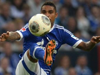 
	Scandarile RASISTE ale fanilor au dus la transferul verii pentru Schalke! Cum i-a permis Berlusconi lui Boateng sa plece la adversara Stelei din Liga:
