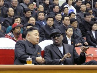 
	Dennis Rodman declanseaza ISTERIA in Coreea de Nord! &quot;Prietenul&quot; Kim Jong-un l-a convins sa antreneze nationala de baschet pentru Jocurile Olimpice:
