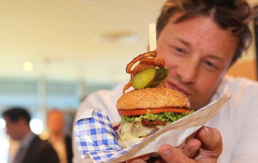City, buget de 7 mil € pentru cel mai tare serviciu de catering de pe stadioanele din Europa! Ce le pregateste Jamie Oliver fanilor la fiecare meci:_2