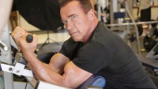 IMPECABIL! Arnold isi incordeaza muschii la 66 de ani! Revenire de senzatie pentru Terminator! VIDEO: