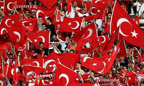 Infern la Istanbul! Turcii pregatesc o mega coregrafie si promit sa le inmoaie genunchii olandezilor! Vezi imagini de pe stadion: FOTO_1