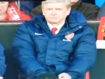 VIDEO Englezii rad cu lacrimi! Fermoarul, cel mai mare INAMIC al lui Wenger! :) Antrenorul lui Arsenal a comis-o din nou!