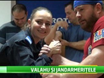 VIDEO Valahu, arbitrul la concursul de skandanberg dintre jandarmi! Femeile au facut SHOW! Ce le-a spus: