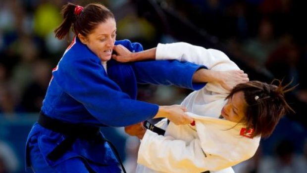 
	Corina Caprioriu - argint, Andreea Chitu - bronz, la Grand Prix-ul de judo de la Abu Dhabi!
