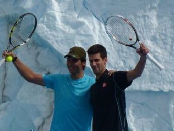 
	Nu credeai ca o sa-i vezi niciodata aici: Nadal si Djokovic au jucat tenis printre GHETARI! VIDEO
