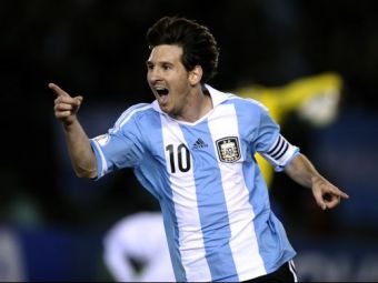 
	Adio echipament de LEGENDA! Argentina isi schimba tricourile pentru Mondial si RENUNTA la bleu! FOTO: in ce echipament va juca Messi
