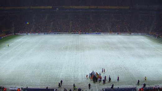 '31 Galatasaray 0-0 Juventus! Terenul a fost acoperit cu zapada in doar 10 de minute! Meciul a fost AMANAT pentru miercuri! FOTO_7