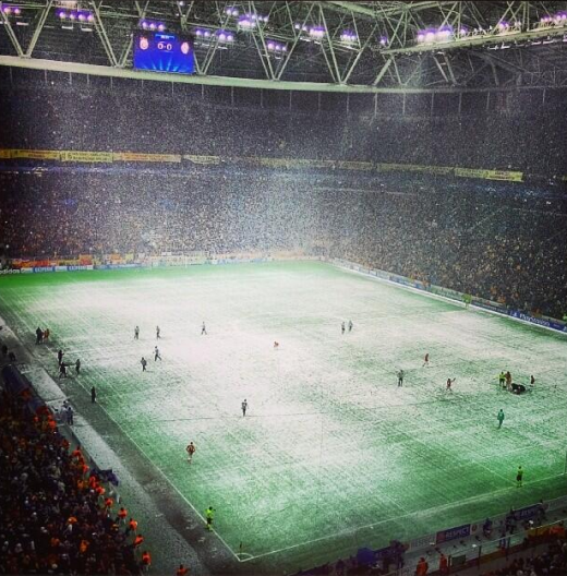 '31 Galatasaray 0-0 Juventus! Terenul a fost acoperit cu zapada in doar 10 de minute! Meciul a fost AMANAT pentru miercuri! FOTO_9