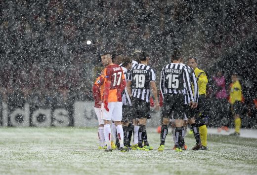 '31 Galatasaray 0-0 Juventus! Terenul a fost acoperit cu zapada in doar 10 de minute! Meciul a fost AMANAT pentru miercuri! FOTO_11
