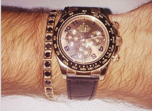 Cel mai bogat Mos Craciun pentru un jucator de Liga I! Cine a primit cadou azi un super ceas Rolex placat cu aur de 18 karate! Pretul te va lasa MASCA:_2