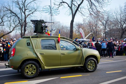 FOTO: Dacia pleaca la RAZBOI! Au aparut mai multe detalii despre Duster Army, prima Dacie dotata cu MITRALIERA!_4