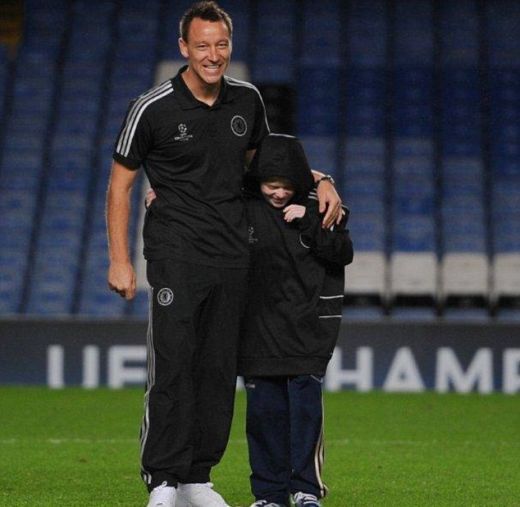 Cel mai frumos Craciun pentru un copil bolnav de 14 ani! Roman Abramovic l-a primit pe Stamford Bridge si si-a incalcat cel mai lung juramant! VIDEO_2