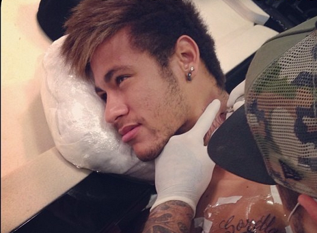 Si-a facut singur cadoul de Craciun: un nou tatuaj pe bratul lui Neymar! Ce mesaj are cel mai nou desen al starului de la Barca:_2