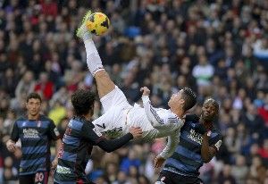 FIESTA la Madrid! Real e pe primul loc in Primera dupa 2-0 cu Granada! Fanii sunt in extaz dupa bijuteriile lui Benzema si Ronaldo! VIDEO_2