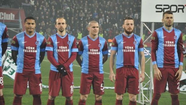 
	FOTO. Primele imagini cu Bourceanu in tricoul lui Trabzonspor! Cum s-a bucurat la gol
