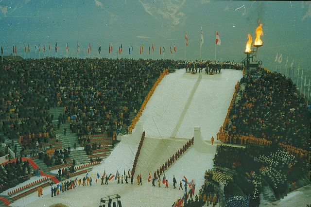 Galerie FOTO: 90 de ani de la primele Jocuri Olimpice de Iarna. O calatorie de la Chamonix la Soci, via Oslo, Calgary, Sapporo! Cum au aratat cele 22 de Olimpiade:_13