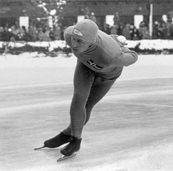 Galerie FOTO: 90 de ani de la primele Jocuri Olimpice de Iarna. O calatorie de la Chamonix la Soci, via Oslo, Calgary, Sapporo! Cum au aratat cele 22 de Olimpiade:_3