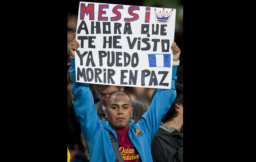 Cel mai frumos mesaj pentru Messi aseara pe Camp Nou: "Acum ca te-am vazut, pot sa mor linistit!" Imaginea care s-ar putea repeta pe 5 martie la Bucuresti:_1