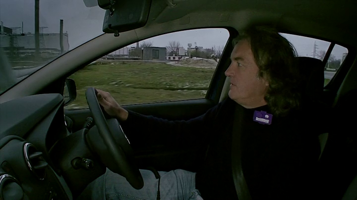 Dacia, vedeta in cel mai PERICULOS episod de la Top Gear! Noul Sandero a fost dus pe locul unei TRAGEDII uriase. FOTO_4
