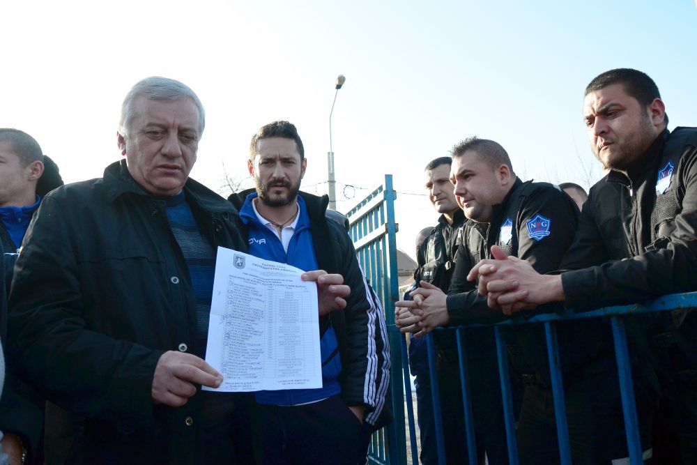Scandal la portile stadionului Ion Oblemenco: jucatorii s-au imbrancit cu paznicii! Anuntul clubului: U Craiova isi suspenda activitatea!_2