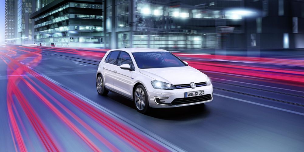 FOTO Volkswagen a lansat un nou Golf VII: Consuma 1,8 la 100 km si are 200 de cai! Vezi cum arata:_9